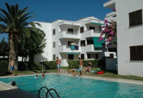 Apartamentos CALA MONTGO